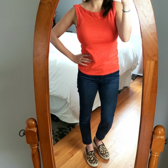 Ann Taylor sleeveless top - Picture 2 of 5